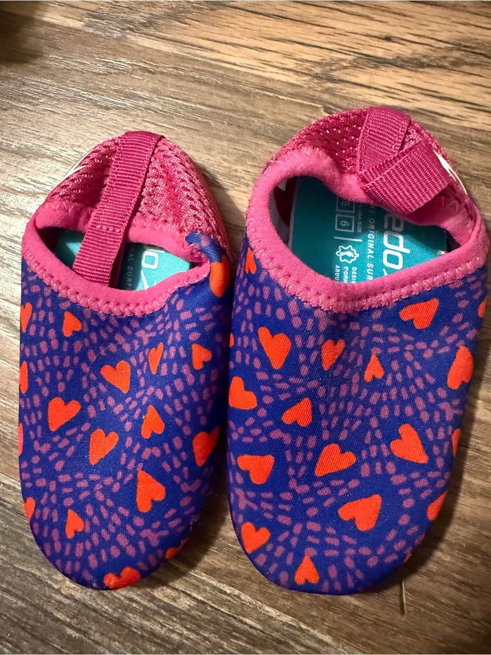 Speedo Girls Pink and Purple Heart Water Shoes size small 5/6